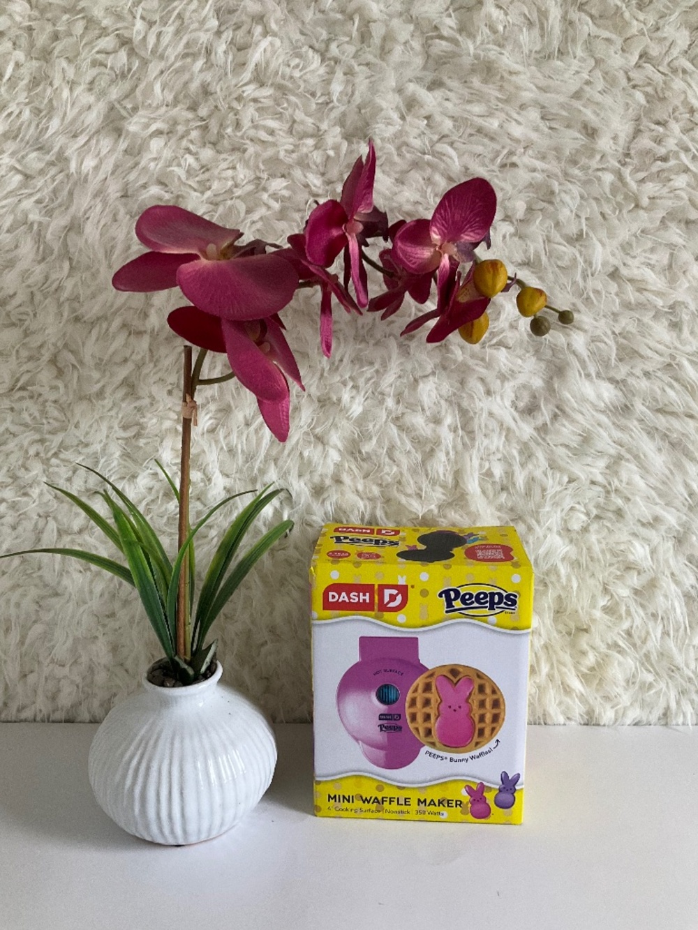 DASH PEEPS PINK BUNNY MINI WAFFLE MAKER~NEW!